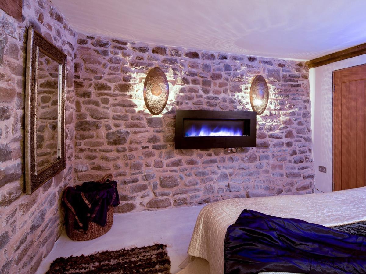 Red Kite Barn - Charming Boutique Barn Conversion Newbridge on Wye Exteriör bild